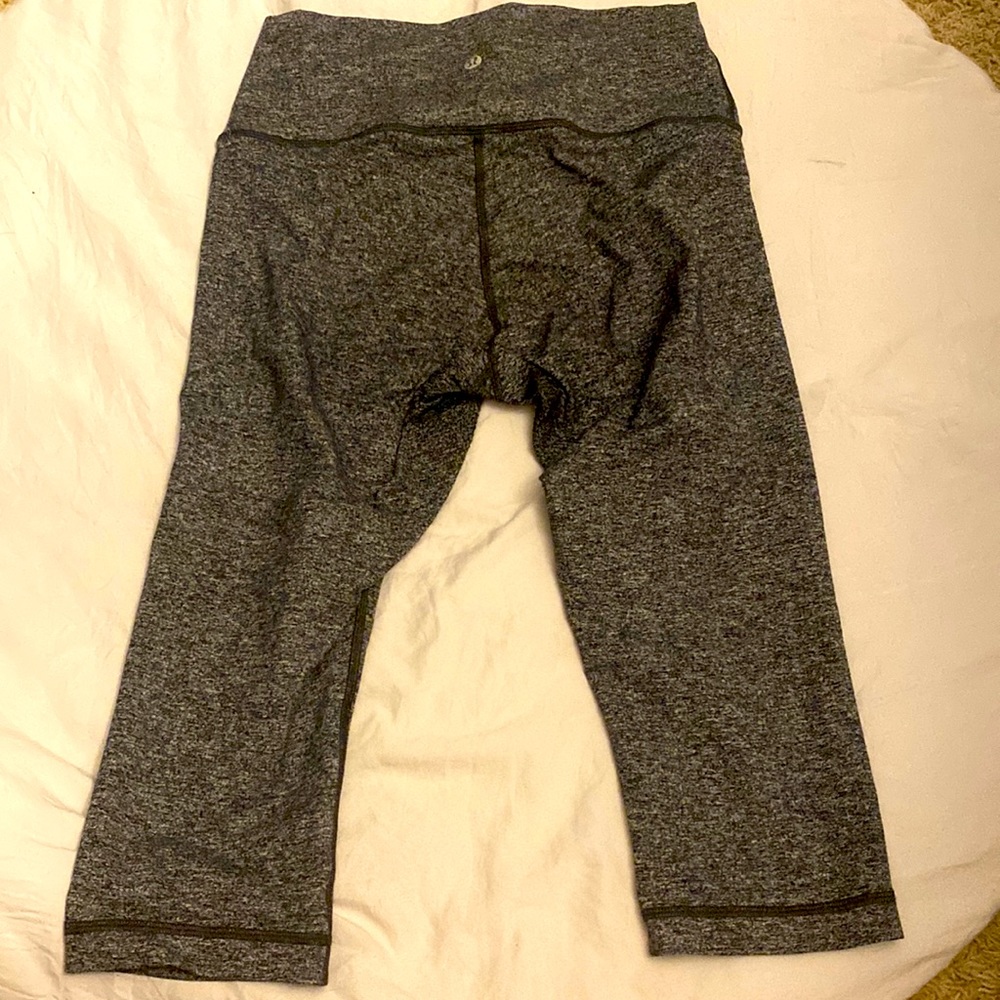 Lululemon capri yoga leggings